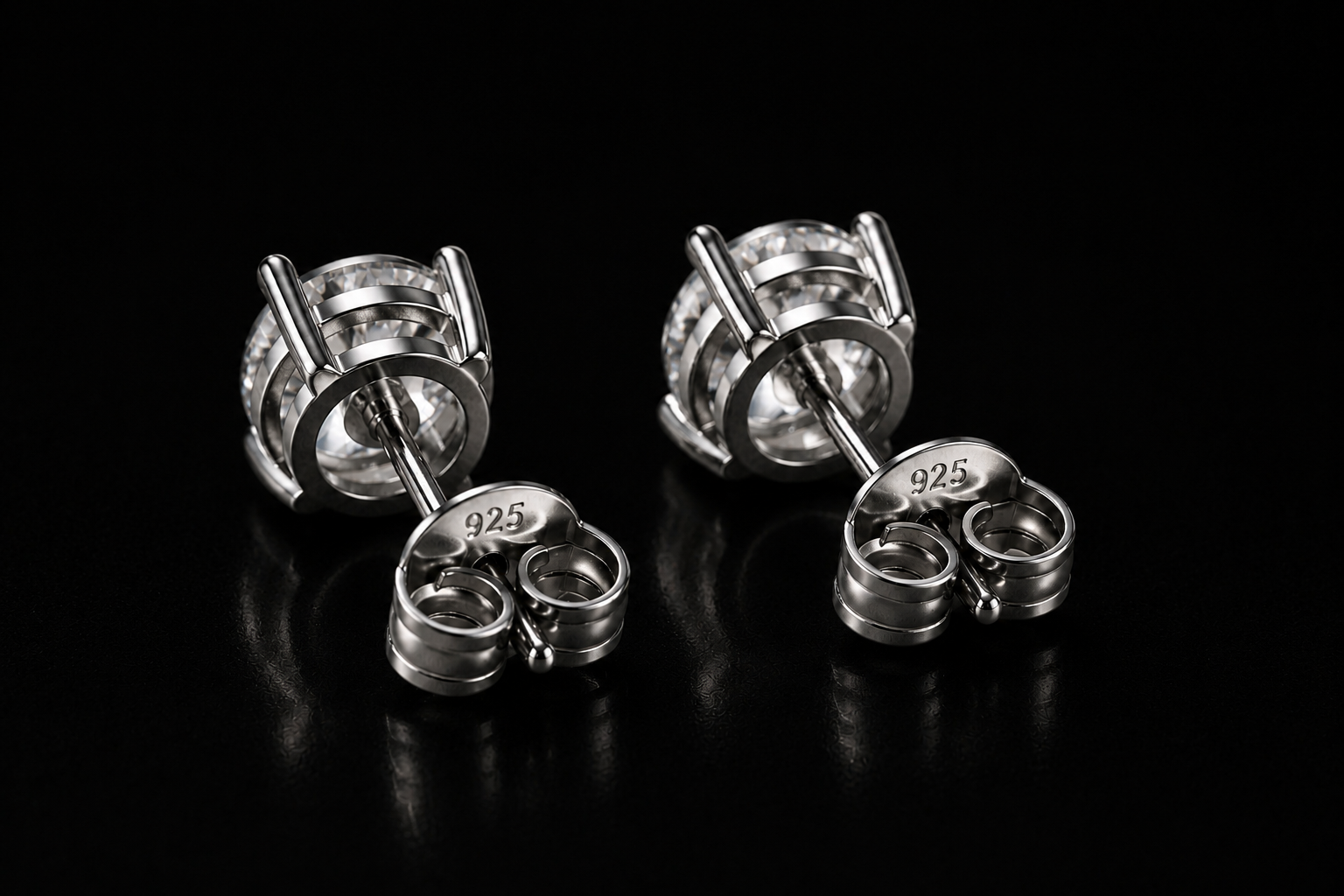 Lumière Stud Earrings